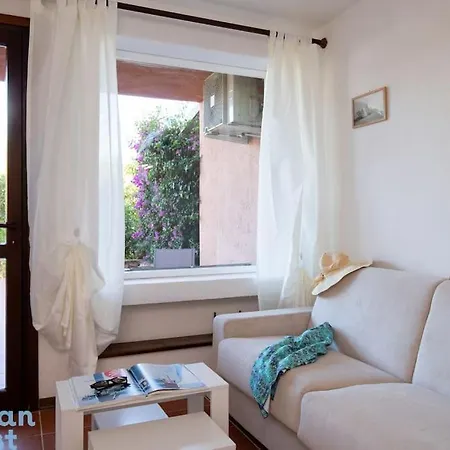 Porto Rotondo- Pool And Apartment